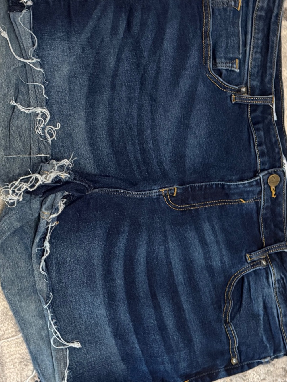 Vigoss Women's Size 20 Denim Shorts Dark Wash Distressed Frayed Cuff Plus